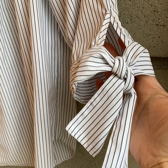 San Joy Off the Shoulder top worn once - Picture 4 of 9